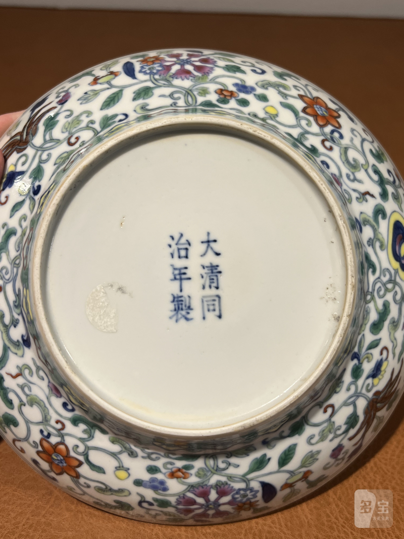 清同治 斗彩八吉祥纹折腰盘 - 图12
